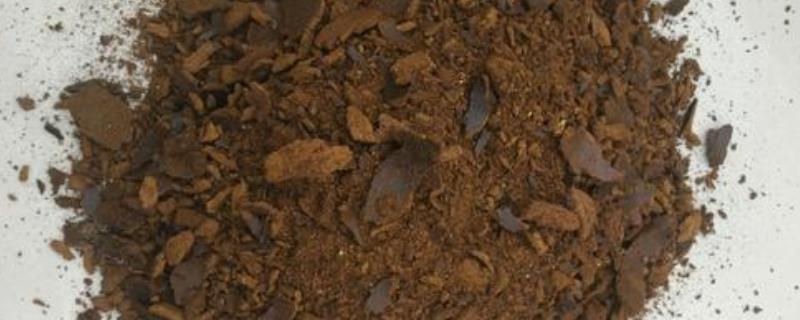 油饼肥料的发酵及使用，可以直接拌土里做底肥吗