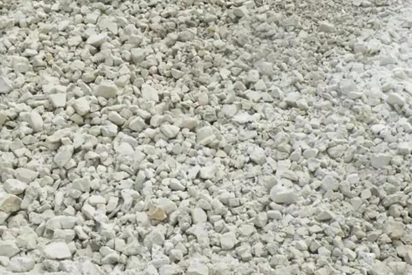 生石灰可以改良酸性土壤吗，生石灰和熟石灰有什么区别